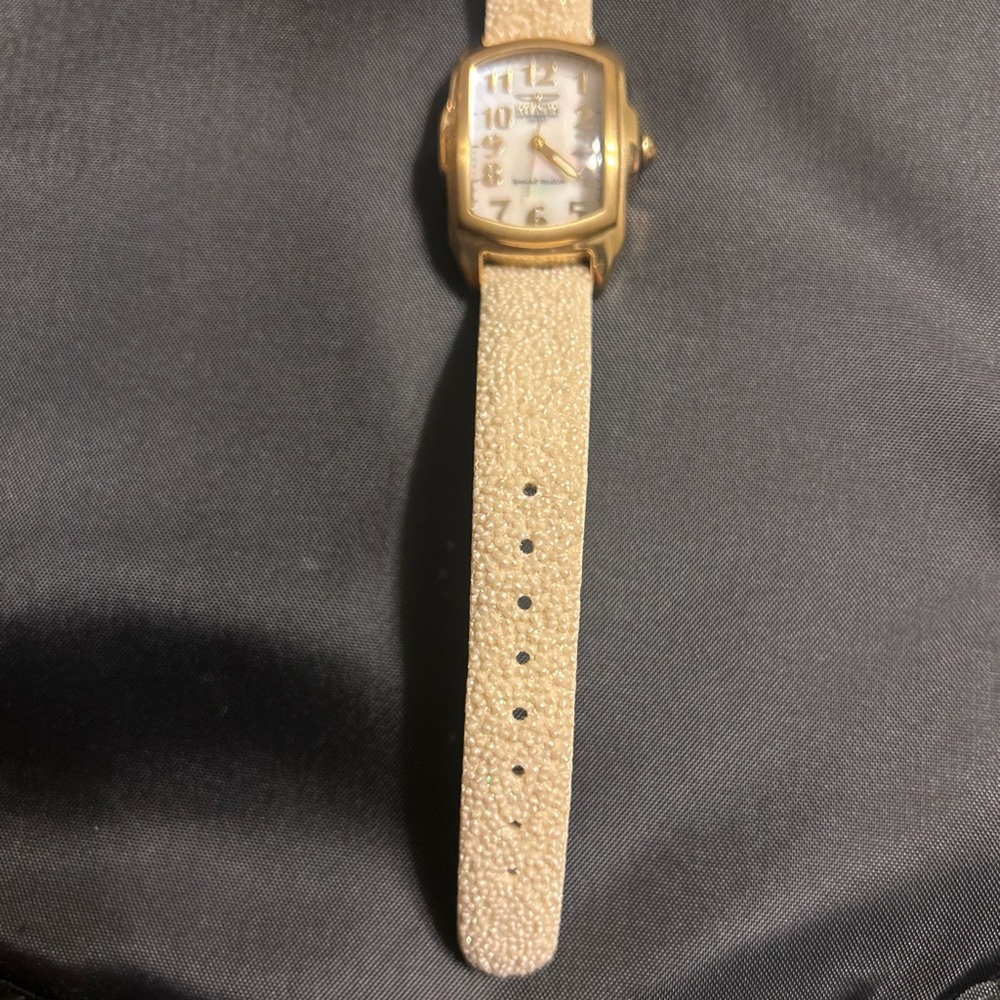 Invicta woman’s watch - Picture 4 of 5